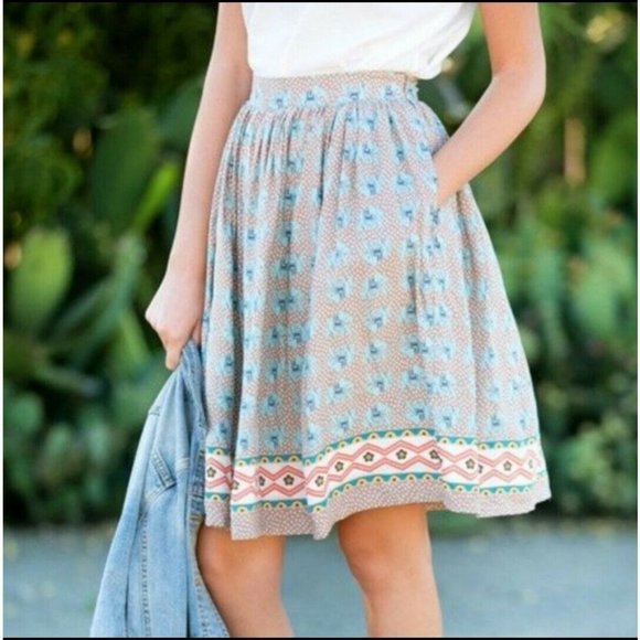 Comme Toi Elephant Printed Knee Length Skirt Size M Tan Blue - Picture 1 of 6